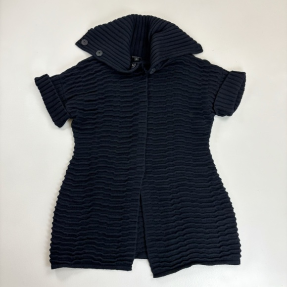 LAFAYETTE 148 Extra Fine Wool Ribbed Cardigan Medium S/S Modern Snap Front Black